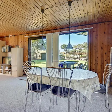 Holiday home 3 Bedroom Amazing In Humble