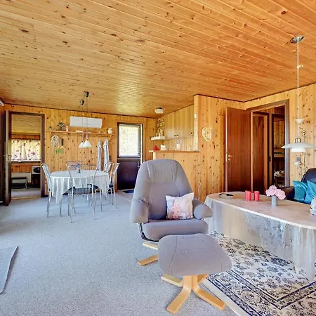 Σπίτι διακοπών Three-bedroom In *