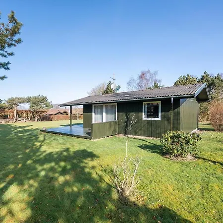 3 Bedroom Amazing In Holiday home